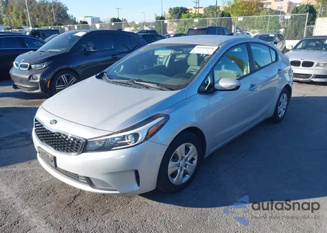 2018 Kia Forte Lx из США, поврежденный, VIN 3KPFL4A7XJE217973
